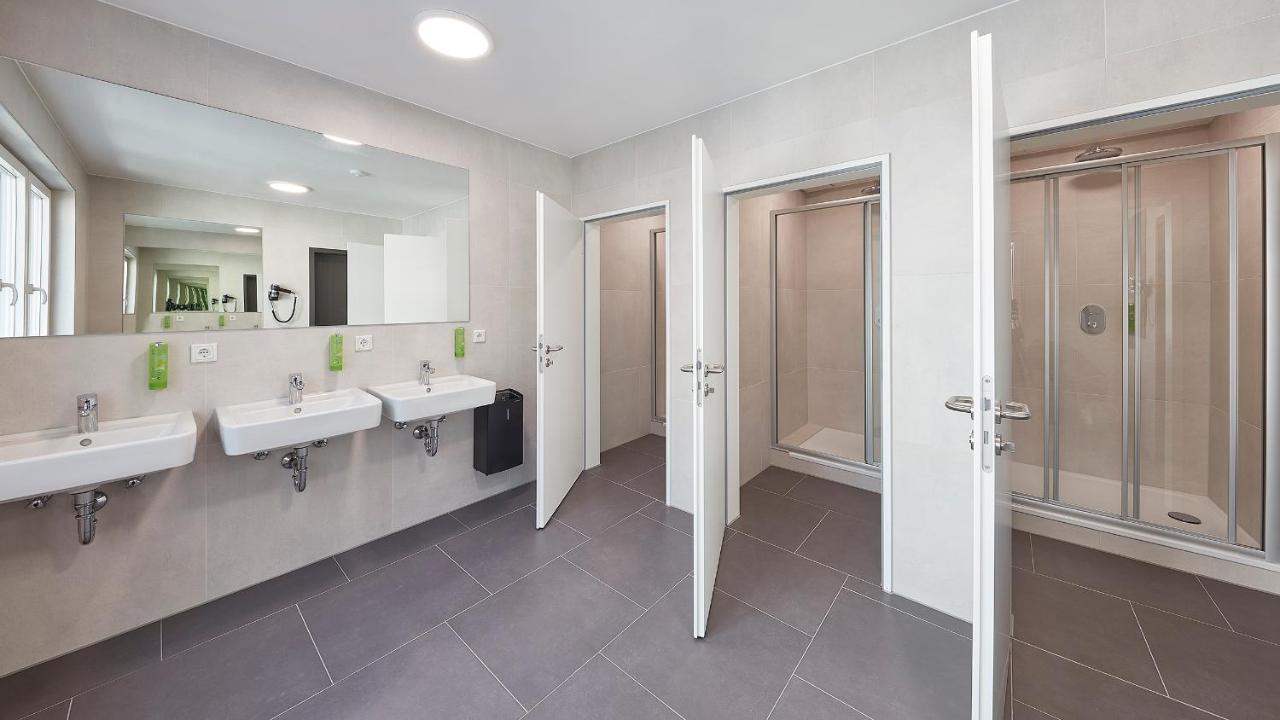 The Bunk Hostel Ессен Екстер'єр фото